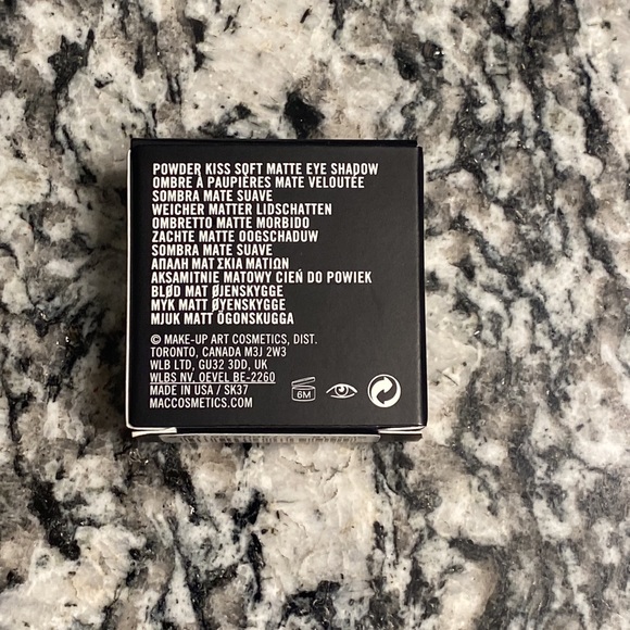 MAC Powder Kiss Soft Matte Eyeshadow P For Potent - Brand NEW - Picture 5 of 6